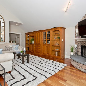 Stunning Antique Dutch Colonial in Lynnfield