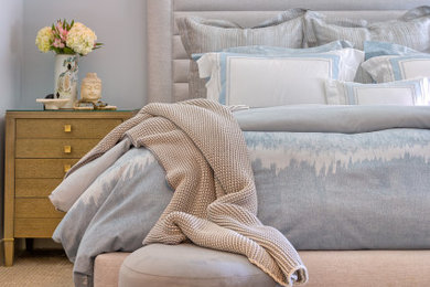 Inspiration for a mid-sized contemporary master carpeted and beige floor bedroom remodel in Phoenix with blue walls