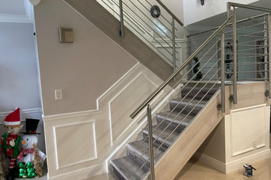 Staircase - contemporary staircase idea in Orlando