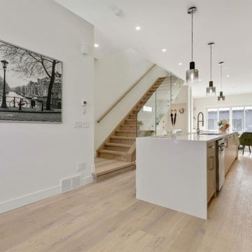 19 ave single home