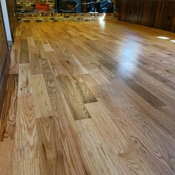 Classic 5" Red Oak with Red Brick Fireplace