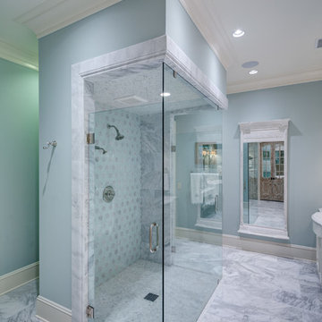 Exquisite Tourquois & Gray Bath