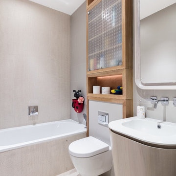 Modern New Home in Hampstead - Kids Bathroom