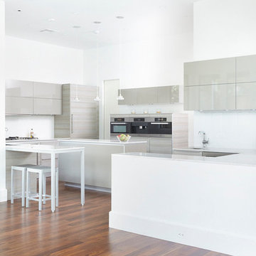 River Oaks- Award winning Poggenpohl kitchen, bar and baths