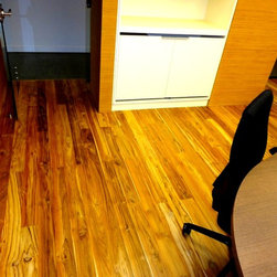 Caracol TV - Hardwood Flooring