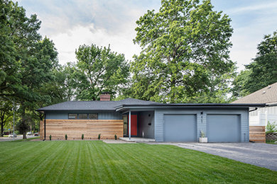 Inspiration for a modern home design remodel in Kansas City