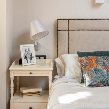 Sala de estar, dormitorio y baño en buhardilla