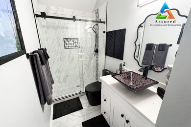 Example of a bathroom design in Houston