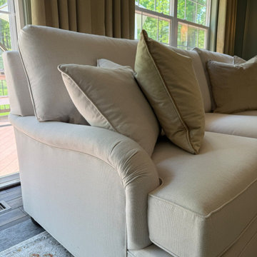 Timeless Comfort: A Traditional Living Room Designed for Elegance & Durability