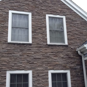 Cultured Stone Veneer on Exterior House Siding