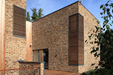 Photo of a contemporary home in Hertfordshire.