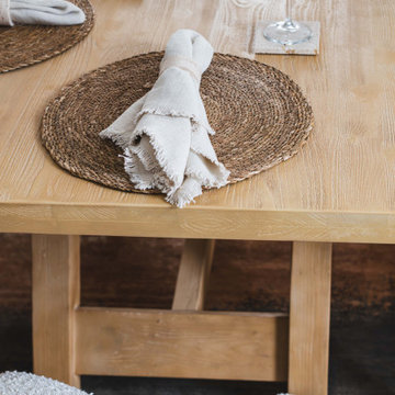 Oak Dining Table Close-Up With Natural Textures