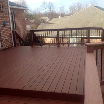 Timbertech Pacific Rosewood Decking with Timbertech BuildeRail Redwood