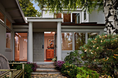 Inspiration for a timeless exterior home remodel in St Louis