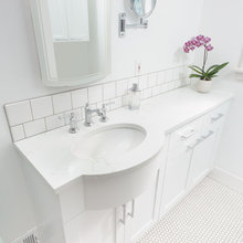 Main Floor bathroom