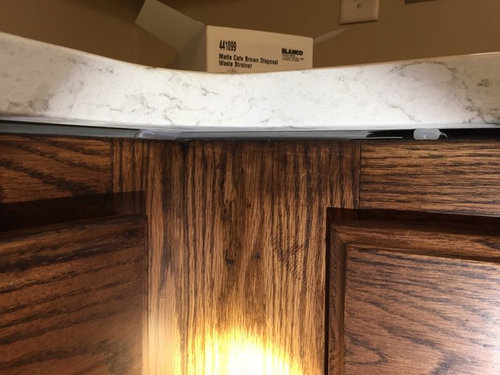 Gap Between Quartz Countertop And Cabinets, Can You Put New Countertops On Old Cabinets