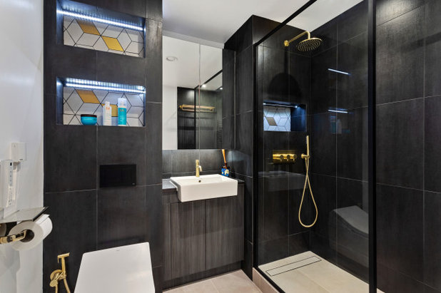 Modern Bathroom by Akiva Projects Ltd