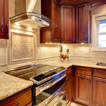 Traditional Kitchen on the Bluffs