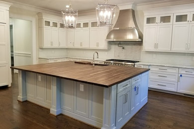 Inspiration for a contemporary kitchen remodel in DC Metro