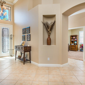Beautiful Home Staging SOLD this Home