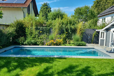 Trendy pool photo in Munich