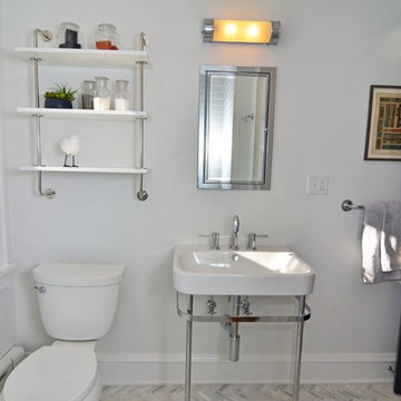 Whitefish Bay Hall Full Bathroom