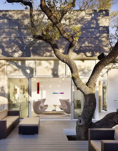 Contemporary Patio by Baldridge Architects