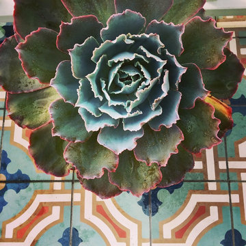 Balcony: Pottery and Foodscaping