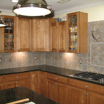 Traditional Kitchen Backsplash