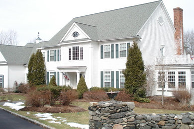 Elegant white house exterior photo in Bridgeport