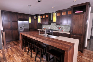 Kitchen - modern kitchen idea in Calgary