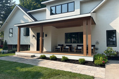 This is an example of a porch design in Toronto.