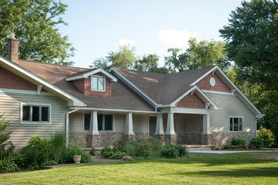 Elegant two-story exterior home photo in Cleveland