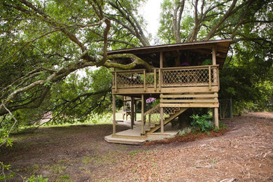 Patio - traditional patio idea in New Orleans