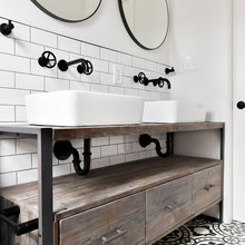 Brooks’ Bathroom