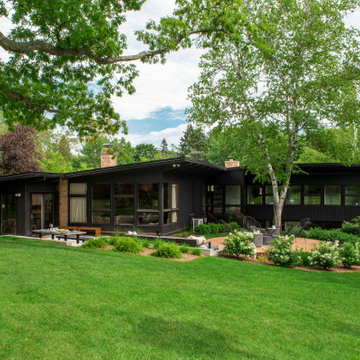 Mid-Century Backyard Landscape - Fox Point, WI