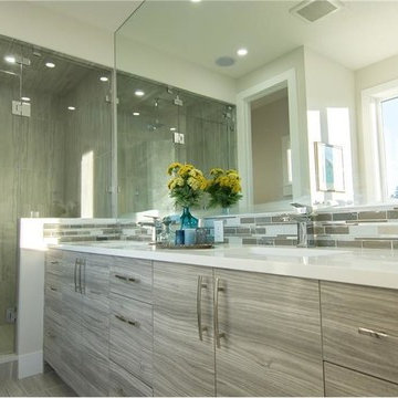 19 AV NW Duplex