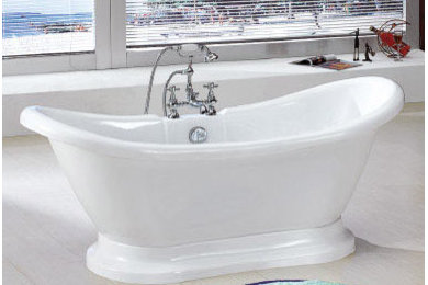 69" double slipper acrylic tub with pedestal