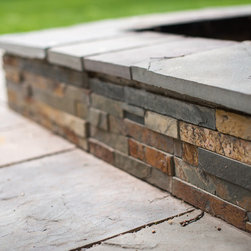Lakeside Modern Patio - Fire Pits