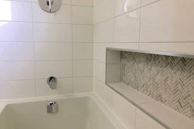 Example of a minimalist bathroom design in Other