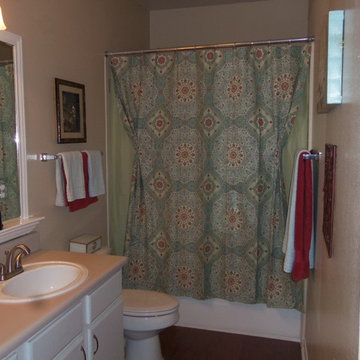 Bathroom curtains and liner