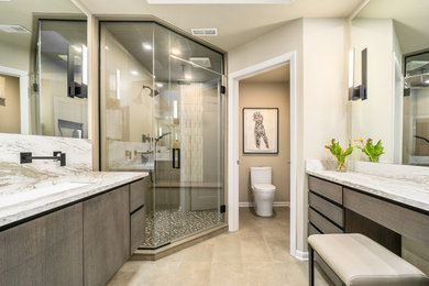 Example of a transitional bathroom design in Columbus