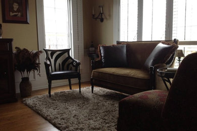 Inspiration for an eclectic living room remodel in Chicago