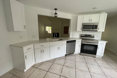 Inspiration for a modern kitchen remodel in New Orleans