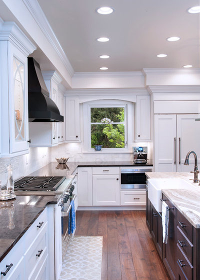 Kitchen Confidential: Painted vs. Stained Cabinets