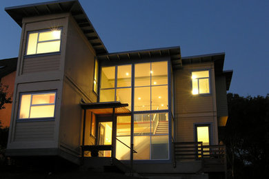 Eclectic entryway photo in San Francisco