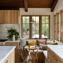Kitchen cabinet color