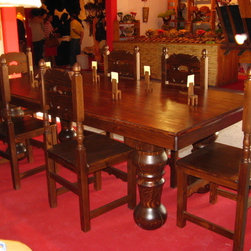 Mesa de comedor con pata torneada - Products