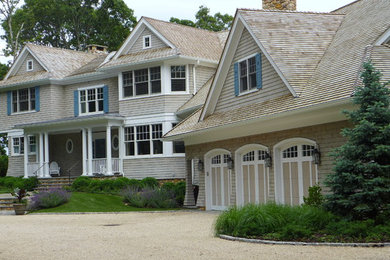 Exterior home idea in New York
