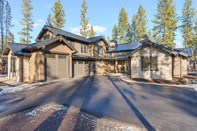 Example of an exterior home design in Portland